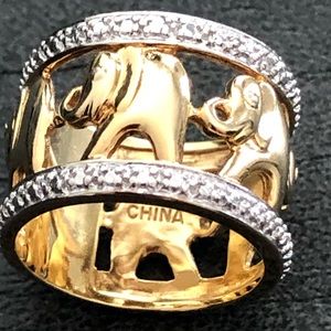 Elephant Ring With Diamond Accent